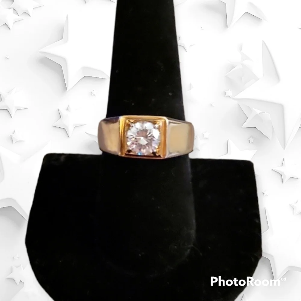 Vtg SETA Contemporary Goldtone Crystal Unisex Wedding Solitaire Band
